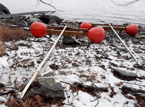 Miljöbild på två demonterings- alt monteringsverktyg