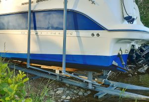 EasyBoatRoller båtslip vr3500 med Bayliner 245