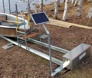 Solcellsladdare på stolpe för Veneroller Easyboatroller båtslip