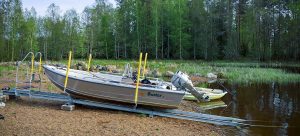 Båtslipen Easyboatroller vr500 på en sandstrand