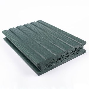 Bild på däcksplanka av återvunnen plast, returplast, från Plastrex