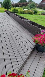 Bild på blomlådor av Neular däcksplankor