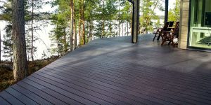 Bild på altandäck tillverkat av däcksplankor av Neular