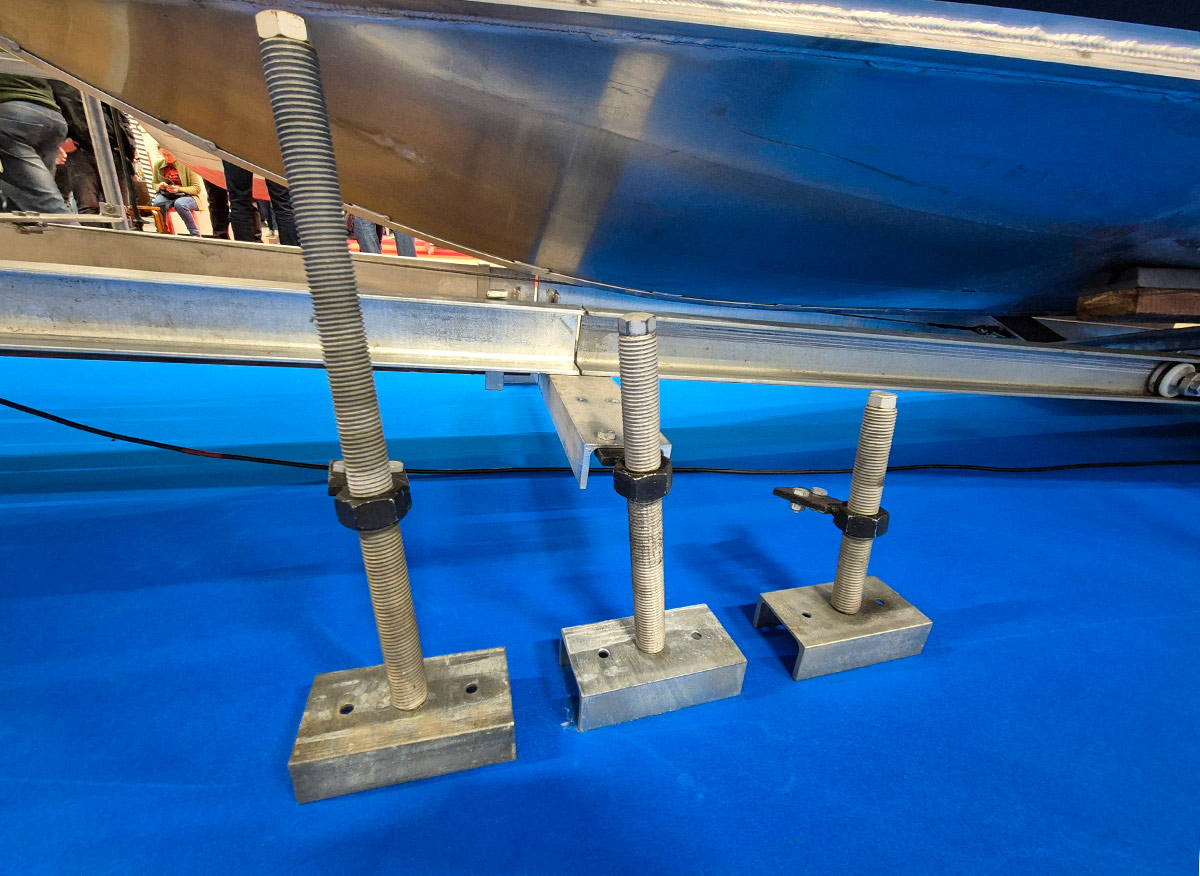 easyboatroller-batslip-veneroller-justerbara-ben-hojning