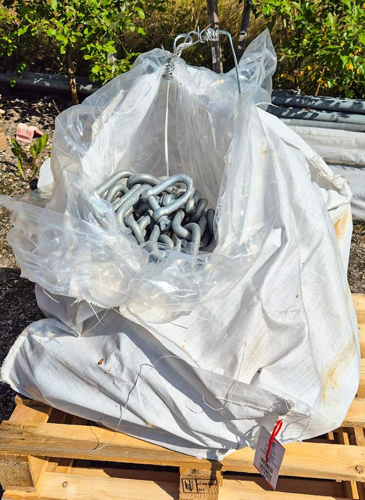 ASEKE™ kätting levererad i 30 meters säck, redo för installation på flytbryggor